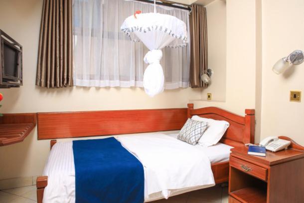 Paris Hotel Nairobi Exterior photo
